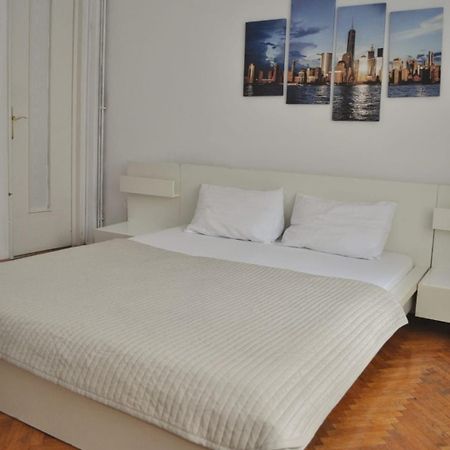Downtown Apartment Piata Romana Bucharest Exterior photo